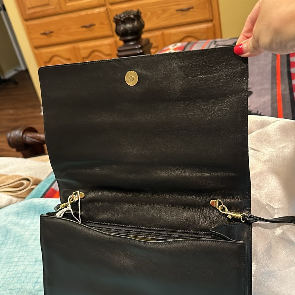 Valentino Garavani Black Leather Crossbody/Clutch Bag - Picture 3 of 6